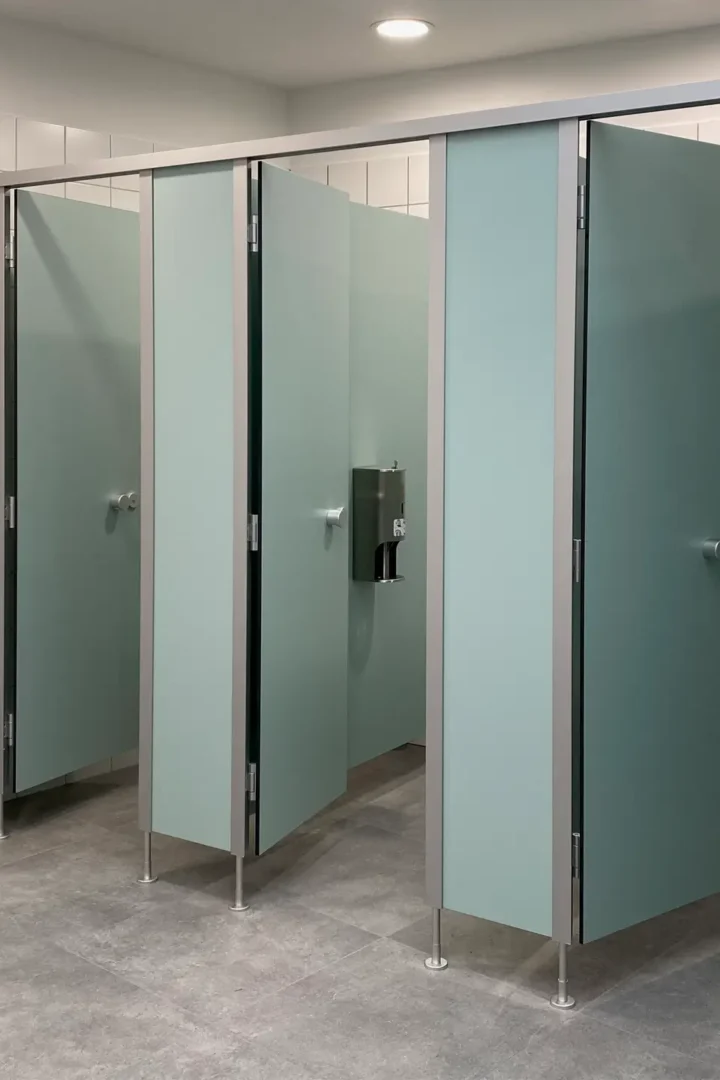 Sanierte Sanitäranlagen der Grundschule Grüntalstraße