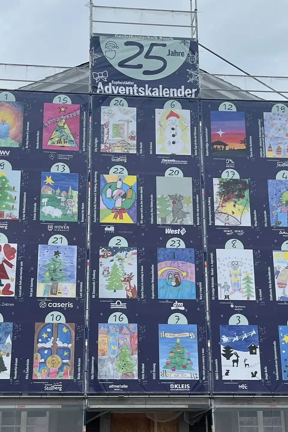 Adventskalender auf dem Rathaus der Stadt Stolberg